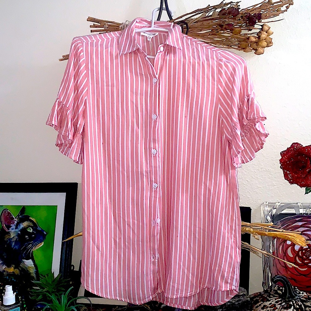 NWT Summery Red & White Striped Top with Ruffle sleeves